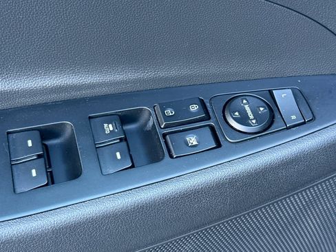 Used 2020 Hyundai Tucson Value w/ Cargo Package image 13