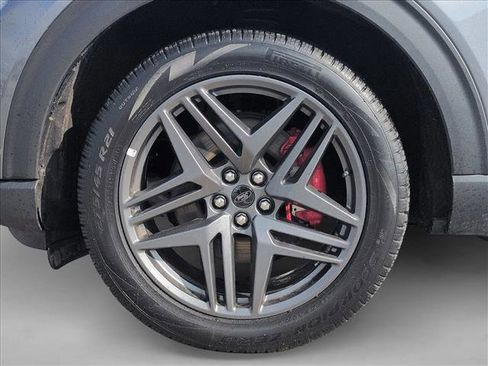 Used 2025 Ford Explorer ST-Line w/ ST-Line Street Pack image 24