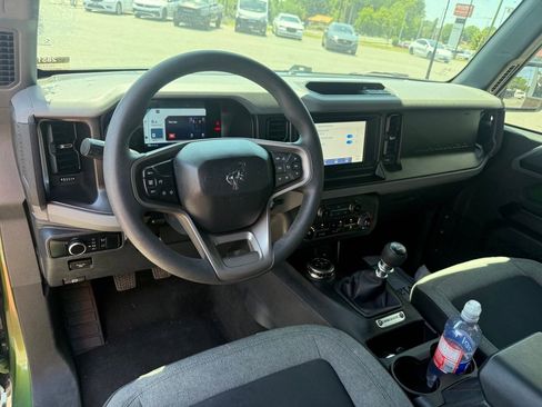 Used 2023 Ford Bronco 2-Door AWD/4WD image 5