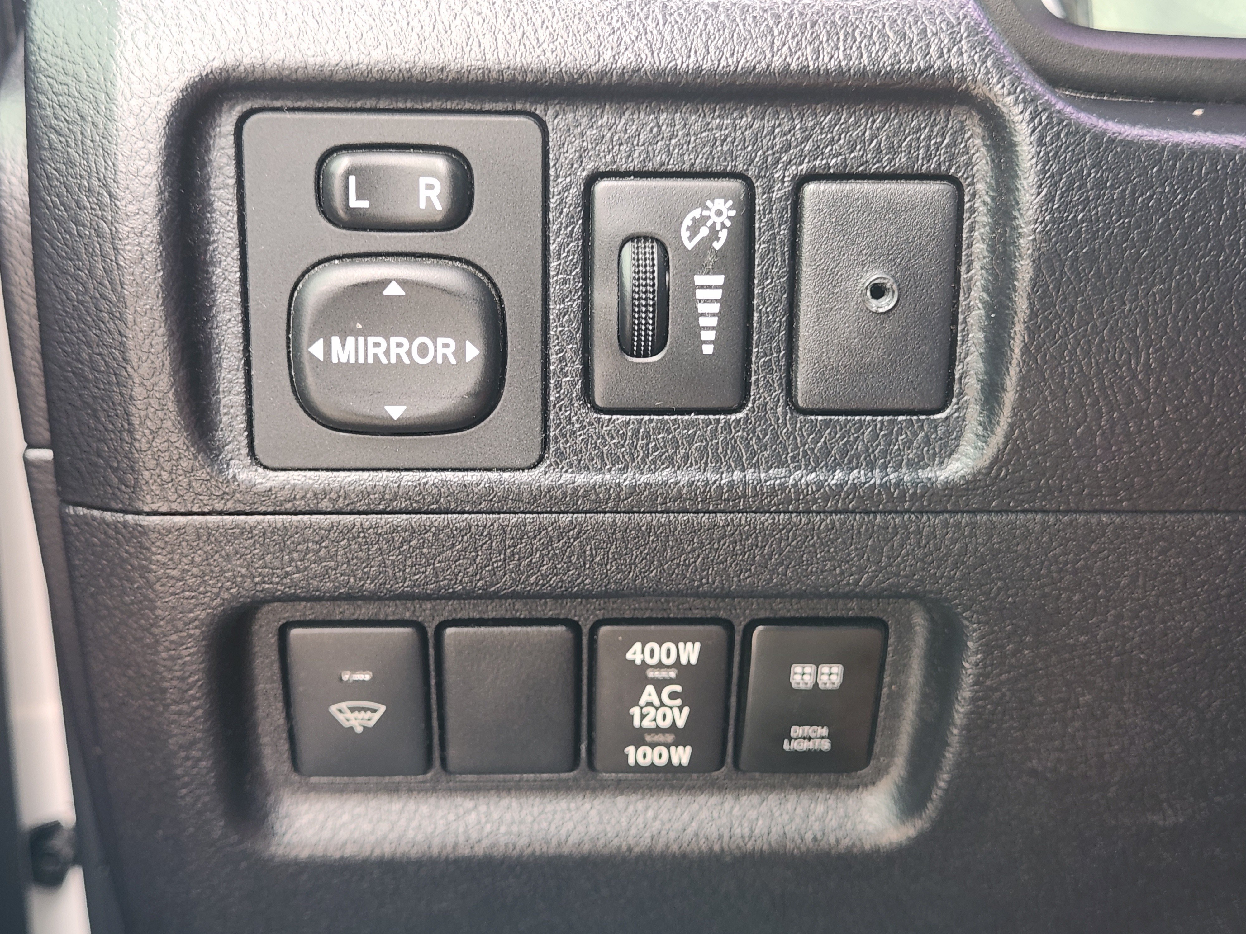 Used 2019 Toyota 4Runner SR5 Premium AWD/4WD image 23