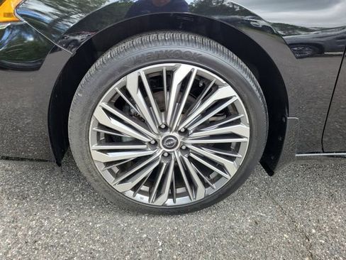 Used 2023 Nissan Altima 2.5 SL AWD/4WD image 6