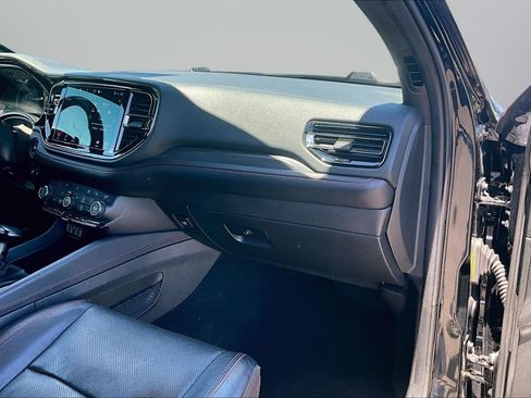Used 2024 Dodge Durango GT AWD/4WD image 14