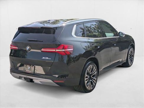 Used 2025 BMW X3 xDrive30i w/ Premium Package image 2