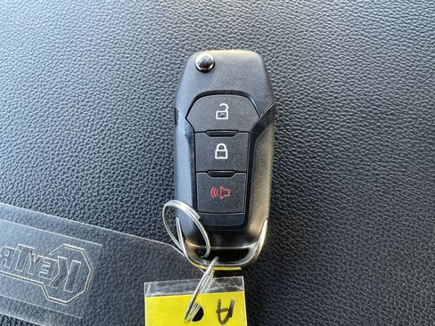 Used 2023 Ford F150 XL w/ Trailer Tow Package image 14