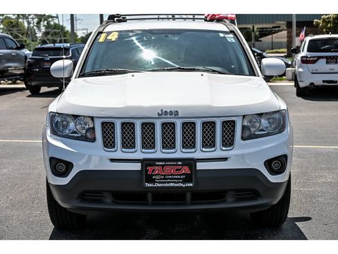 Used 2014 Jeep Compass Latitude AWD/4WD image 5