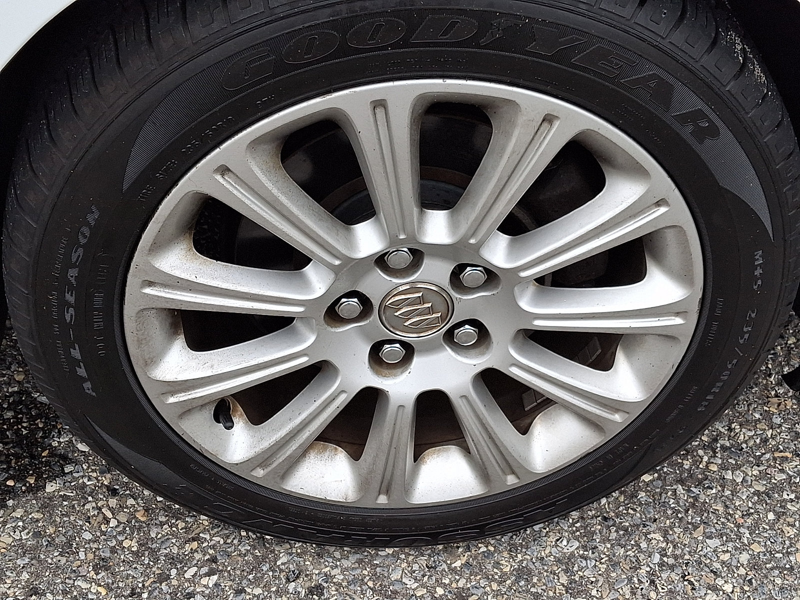 Used 2013 Buick LaCrosse Leather w/ Entertainment Package FWD image 8