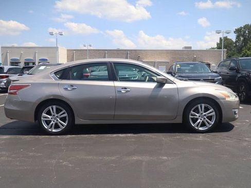 Used 2013 Nissan Altima 3.5 S FWD image 4