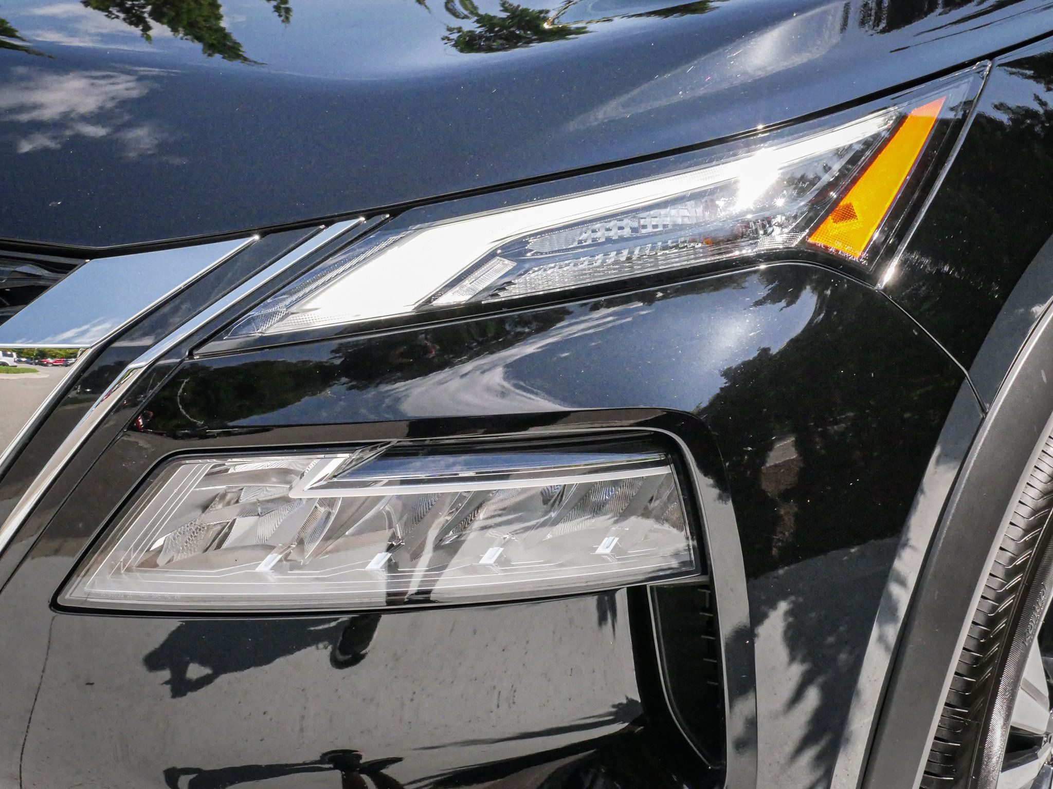 Used 2021 Nissan Rogue SV FWD image 6