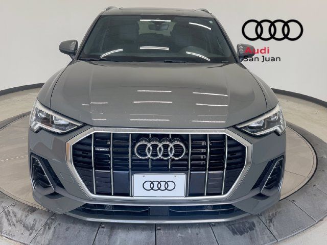 Used 2023 Audi Q3 2.0T Premium w/ Convenience Package AWD/4WD image 2