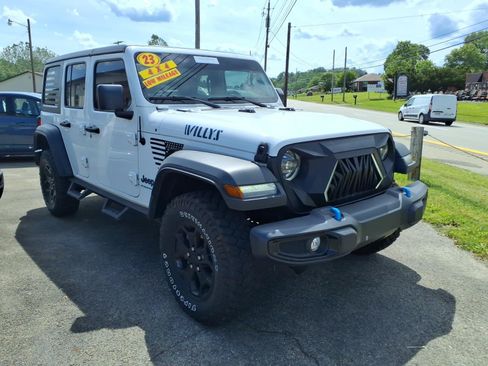 Used 2023 Jeep Wrangler Unlimited w/ Cold Weather Group AWD/4WD image 1
