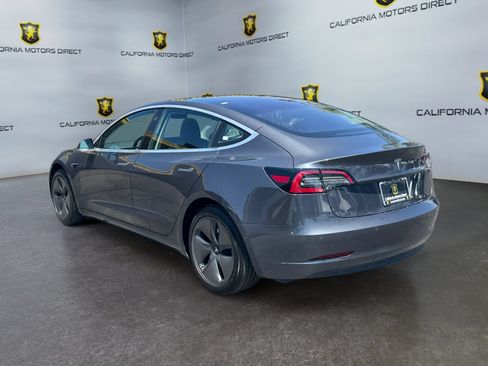 Used 2018 Tesla Model 3 Long Range RWD image 3