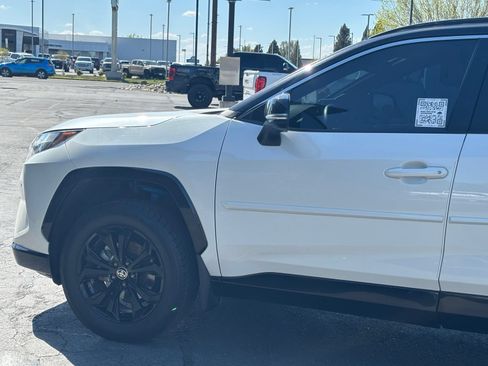 Used 2022 Toyota RAV4 XSE AWD/4WD image 6