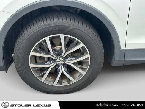 Used 2020 Volkswagen Tiguan SE AWD/4WD image 15