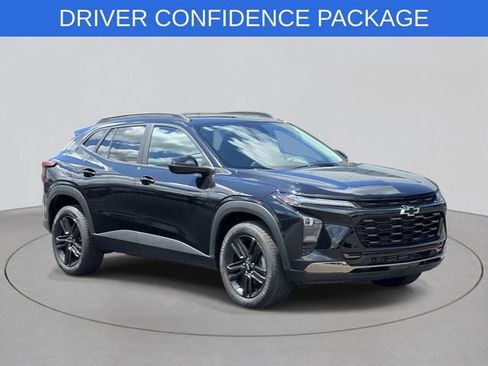 Used 2025 Chevrolet Trax ACTIV w/ Driver Confidence Package FWD image 6