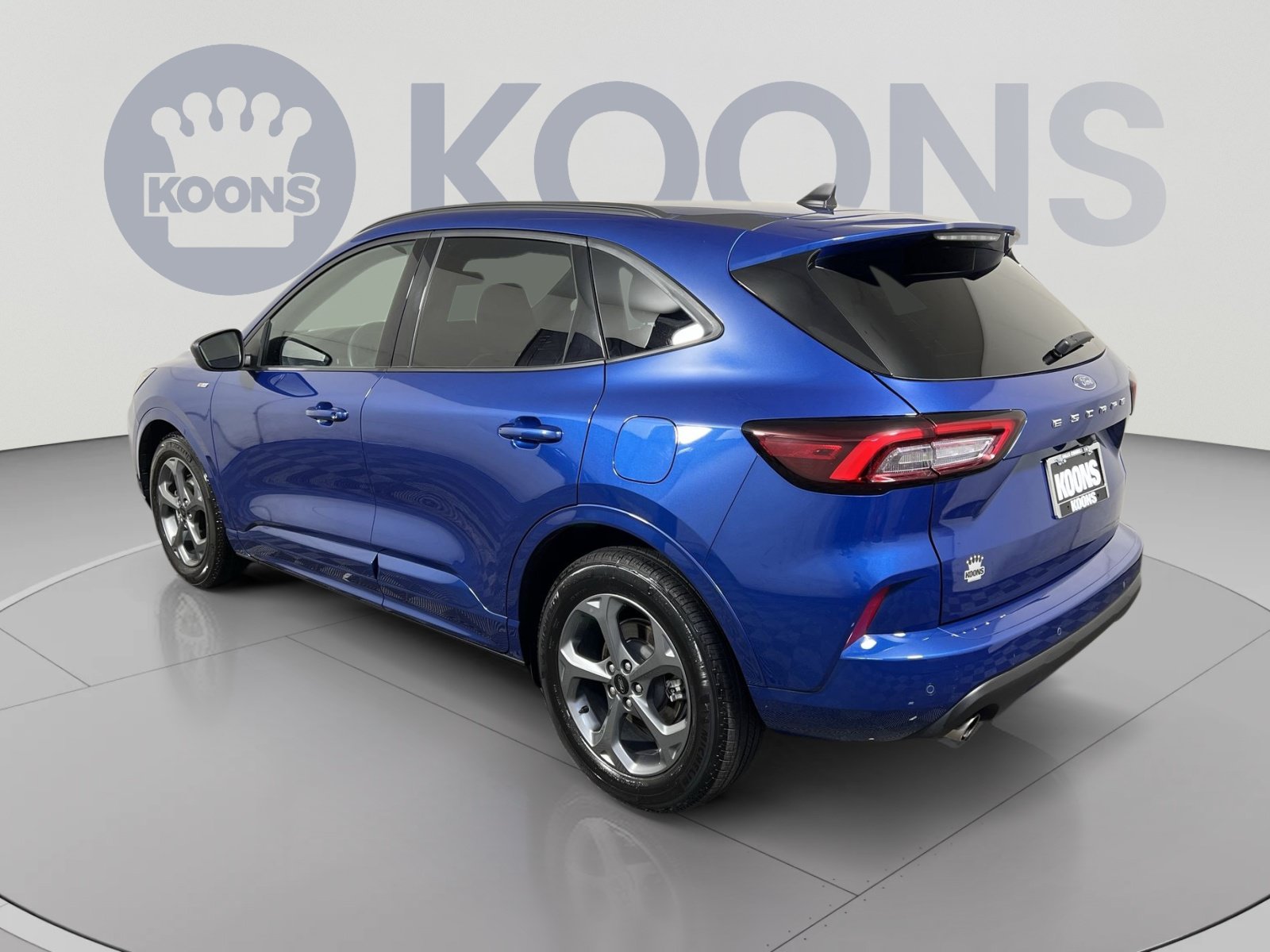 Used 2023 Ford Escape ST-Line w/ Tech Pack #1 FWD image 8