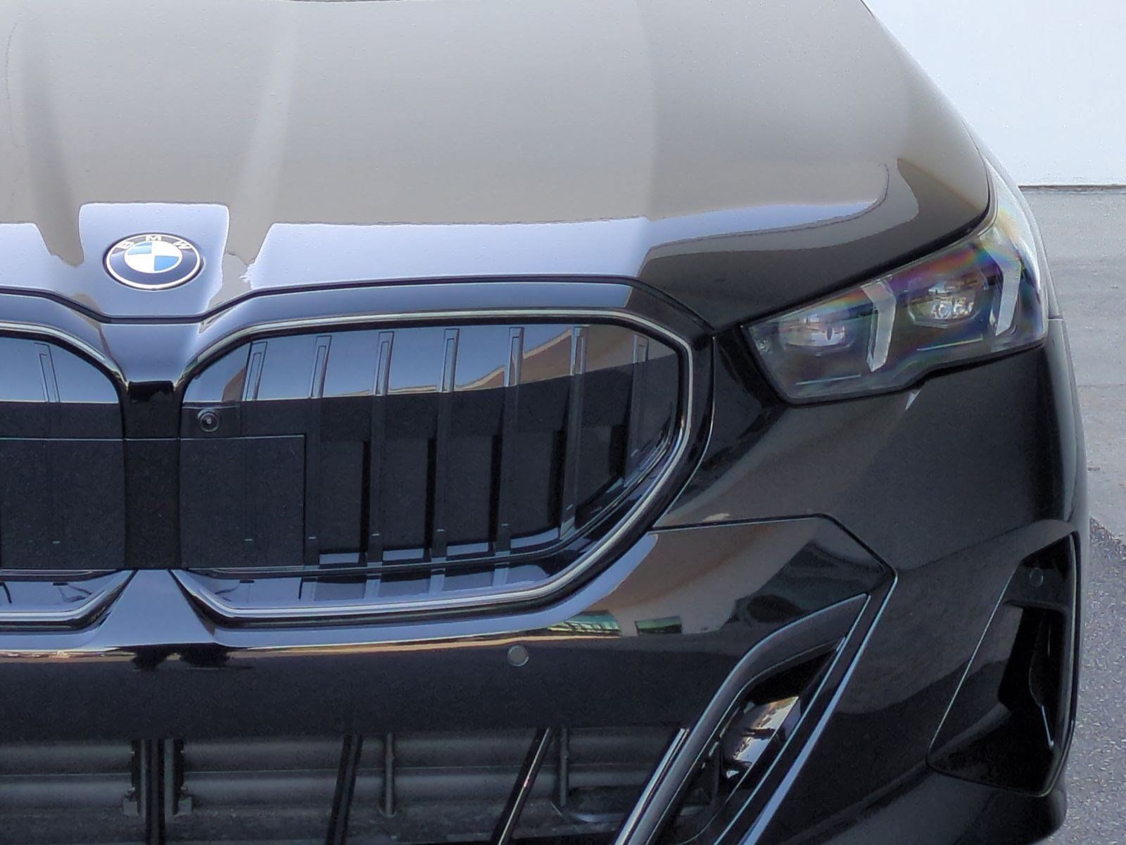 Certified 2027 BMW 530i w/ M Sport Package RWD image 6