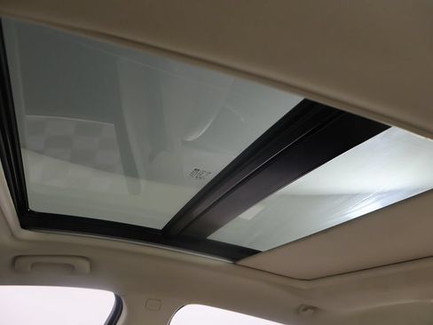 Used 2022 Chevrolet Malibu Premier FWD image 19