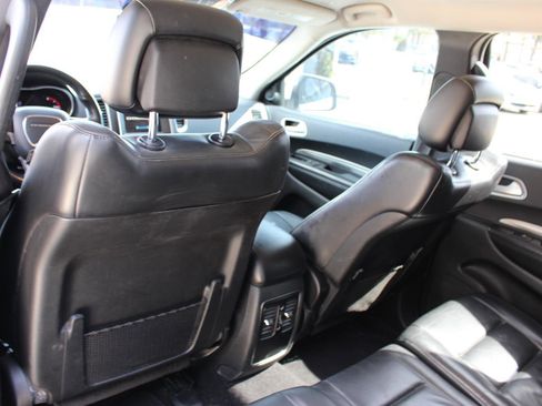 Used 2020 Dodge Durango SXT image 32