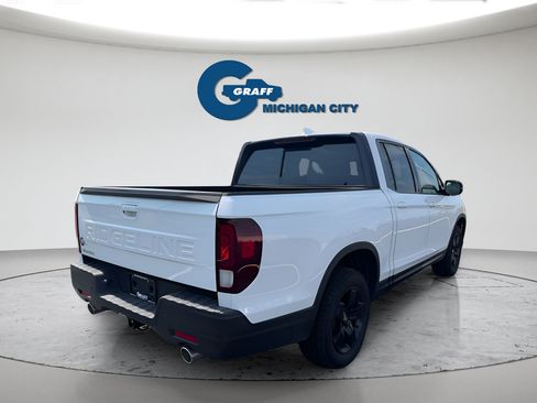 Used 2025 Honda Ridgeline Black Edition image 5