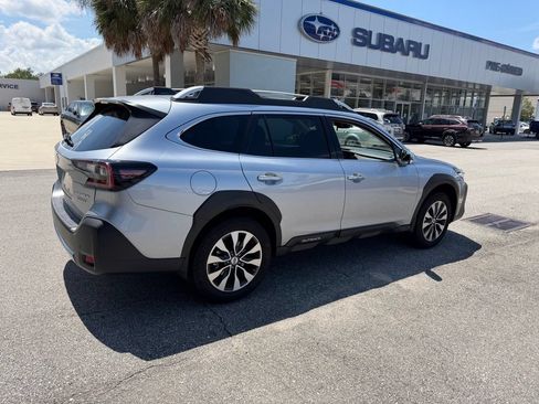 Used 2025 Subaru Outback Touring w/ Popular Package #2 AWD/4WD image 2