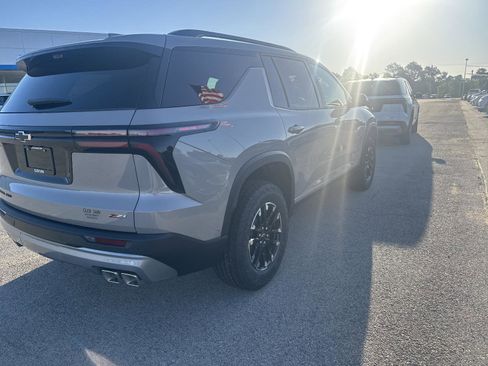 New 2026 Chevrolet Traverse Z71 w/ Enhanced Driving Package AWD/4WD image 5
