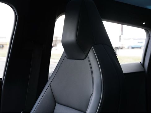 Used 2024 Tesla Cybertruck AWD Crew Cab image 20