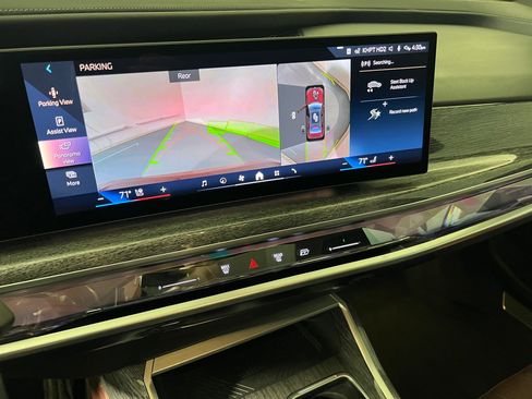 Certified 2023 BMW 760i xDrive w/ Executive Package image 30