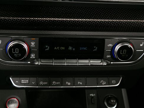 Used 2023 Audi SQ5 Prestige w/ Prestige Package image 51