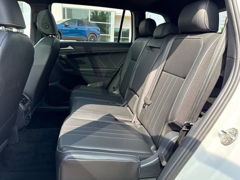Certified 2023 Volkswagen Tiguan SE R-Line AWD/4WD image 24