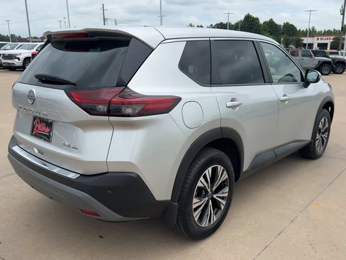 Used 2023 Nissan Rogue SV AWD/4WD image 9