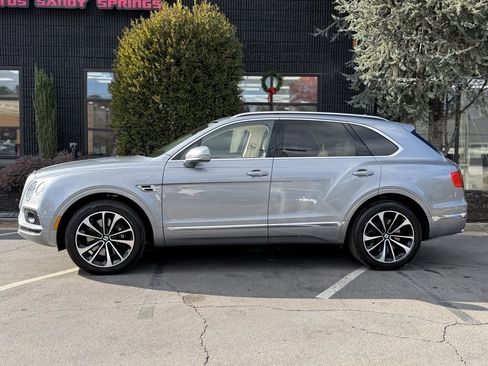 Used 2019 Bentley Bentayga image 9
