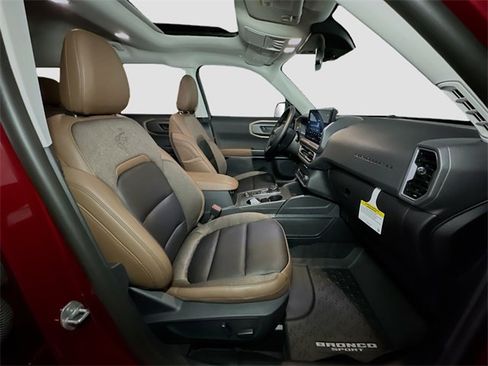 New 2025 Ford Bronco Sport Outer Banks w/ Outer Banks Tech Package+ image 32