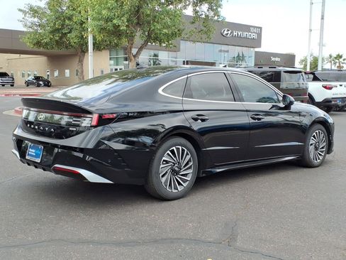 Certified 2025 Hyundai Sonata Limited FWD image 5