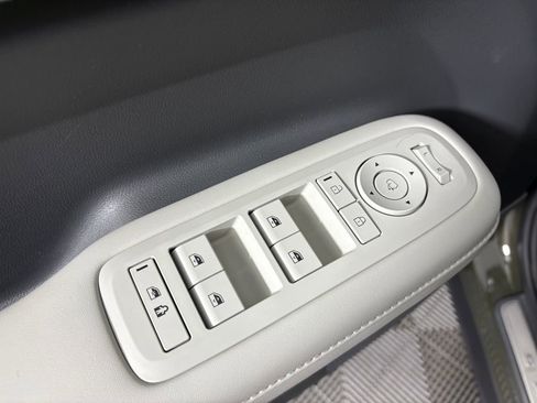 Used 2024 Hyundai Santa Fe Calligraphy image 13