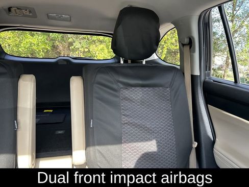 Used 2023 Toyota Highlander L image 13