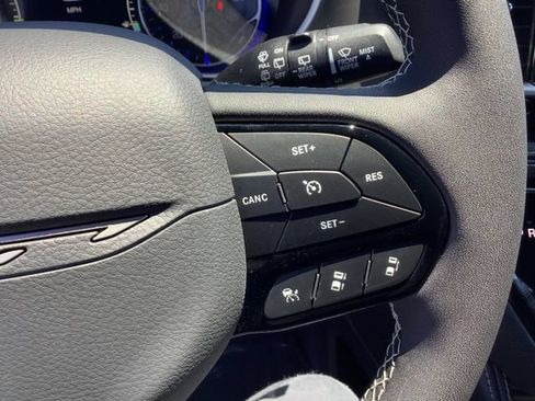 New 2027 Chrysler Pacifica Limited w/ S Appearance Package FWD image 12