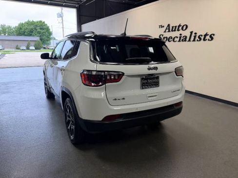 Used 2025 Jeep Compass Limited AWD/4WD image 3