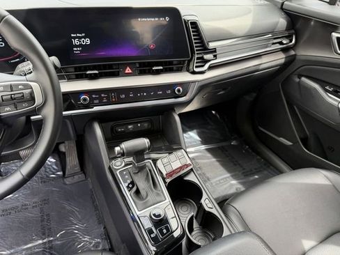 Used 2023 Kia Sportage EX FWD image 17