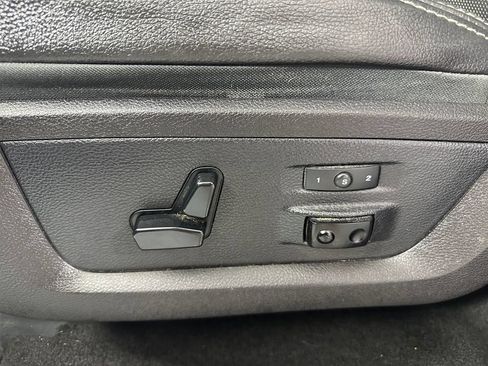 Used 2016 RAM 1500 Laramie AWD/4WD image 17