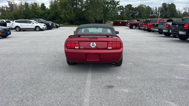 Used 2006 Ford Mustang Convertible RWD image 4