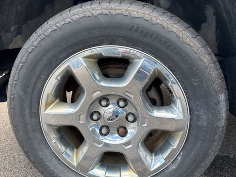 Used 2014 Ford F150 Lariat w/ Equipment Group 502A Luxury AWD/4WD image 25