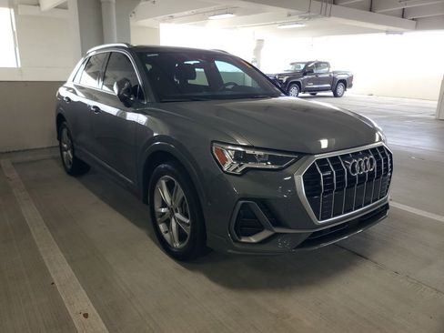 Used 2021 Audi Q3 2.0T Premium Plus w/ Premium Plus Package AWD/4WD image 2