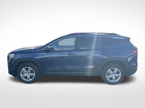 Used 2022 GMC Terrain SLE w/ Driver Convenience Package AWD/4WD image 6