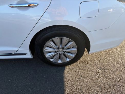 Used 2016 Hyundai Sonata SE image 25