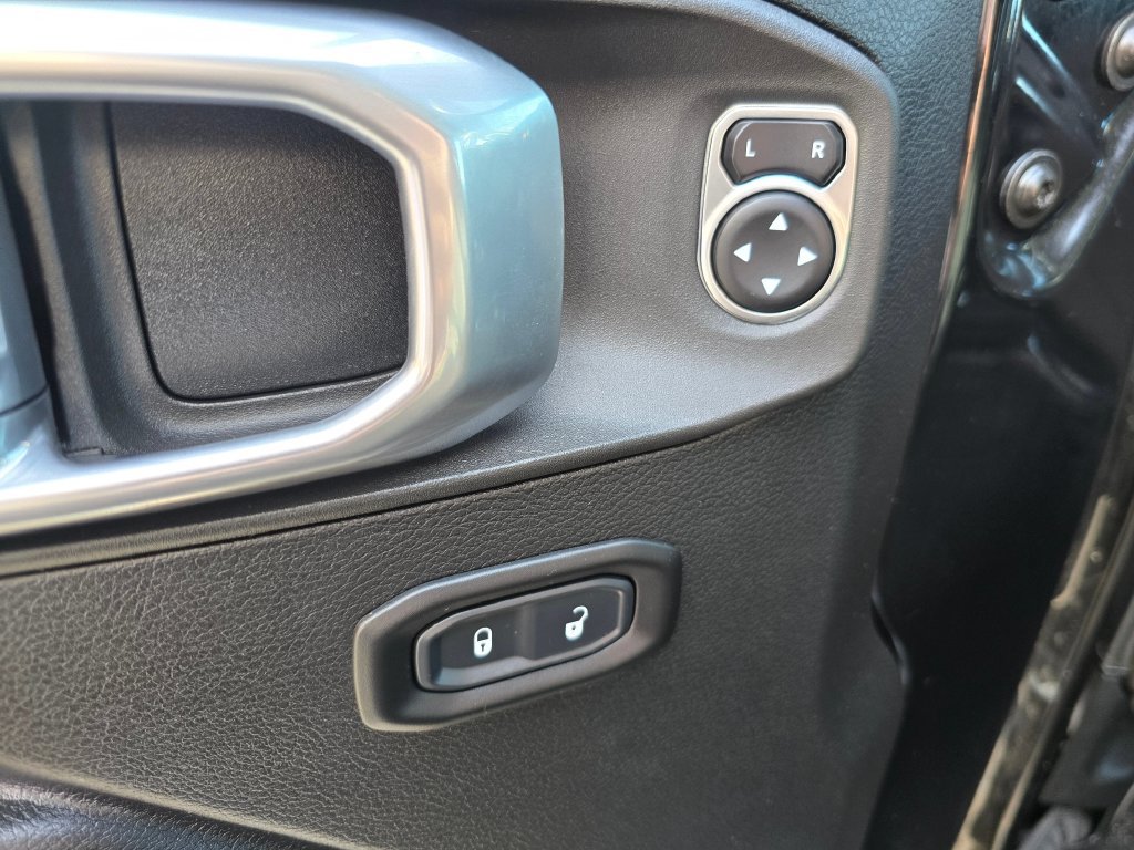 Used 2021 Jeep Gladiator Sport w/ Technology Group AWD/4WD image 24