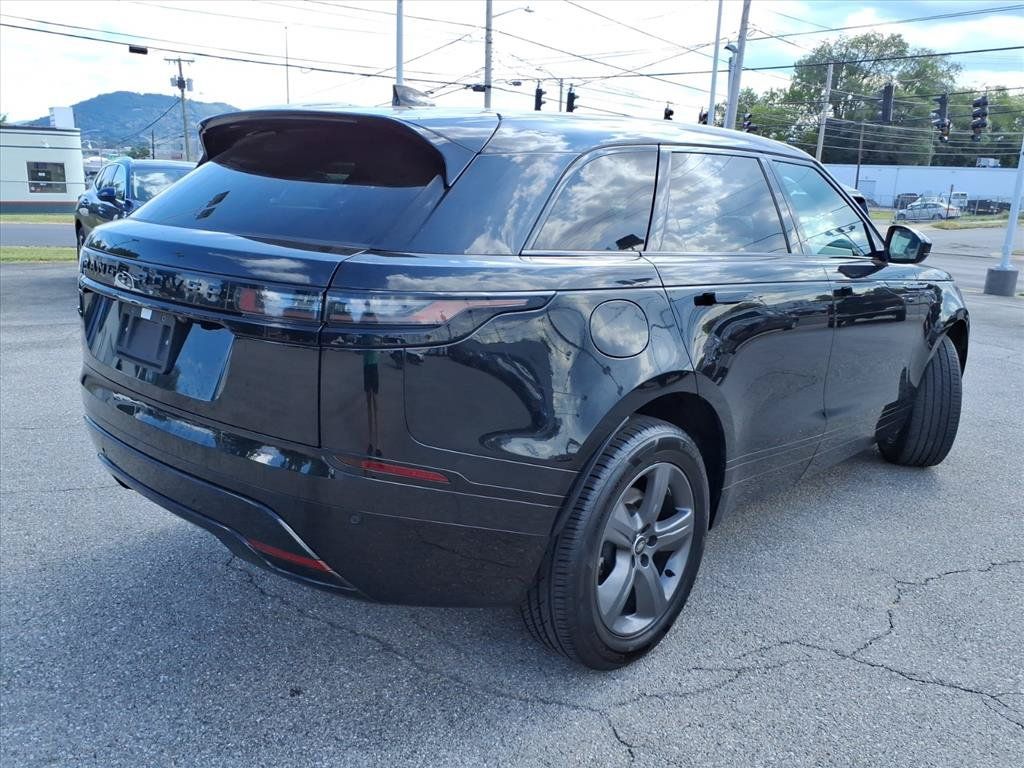Used 2025 Land Rover Range Rover Velar Dynamic SE AWD/4WD image 3