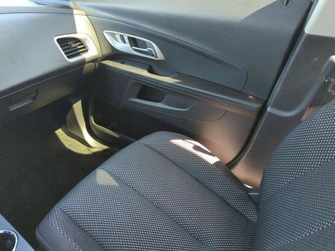 Used 2017 Chevrolet Equinox LT w/ Convenience Package image 29