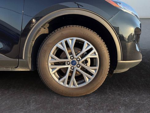 Used 2022 Ford Escape SEL w/ Equipment Group 302A AWD/4WD image 29