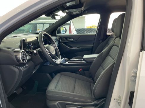 Used 2025 Chevrolet Equinox LT image 27