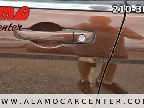 Used 2012 Chrysler 200 LX FWD image 10